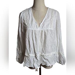 American Eagle White Eyelet Blouse